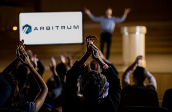 Criador do Ethereum critica taxas do ETH e aplaude Arbitrum