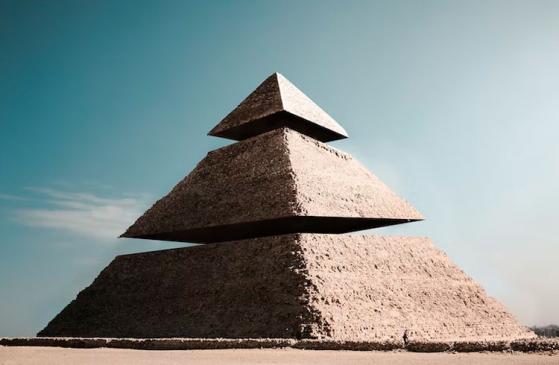 Celsius enfrenta investigação por esquema de pirâmide
