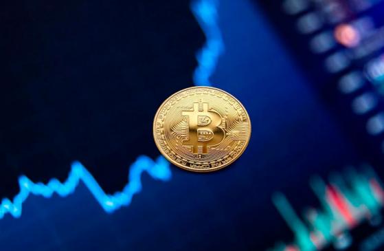 Bitcoin sobe para US$ 20 mil e impulsiona memecoin para alta de 7%