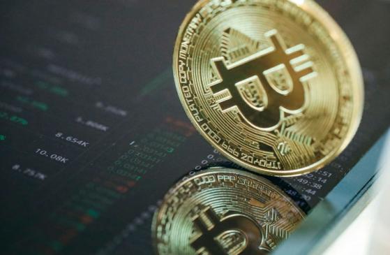 Bitcoin volta para R$ 101 mil, Ethereum sobe 8% e criptomoeda “morta” acumula 155% de alta em 7 dias