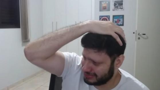 Youtuber mostra palavras senha em live e Darwinismo faz justiça; US$ 50 mil foram para o ralo