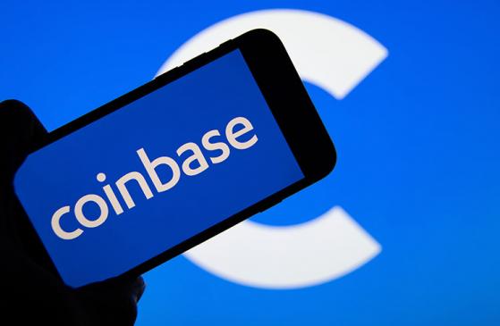 Coinbase é multada em R$ 18,4 milhões por problemas de registro
